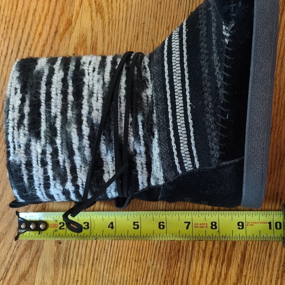 Toms Black Suede and Textile Nepal Boots Size 8.5 - Picture 9 of 13